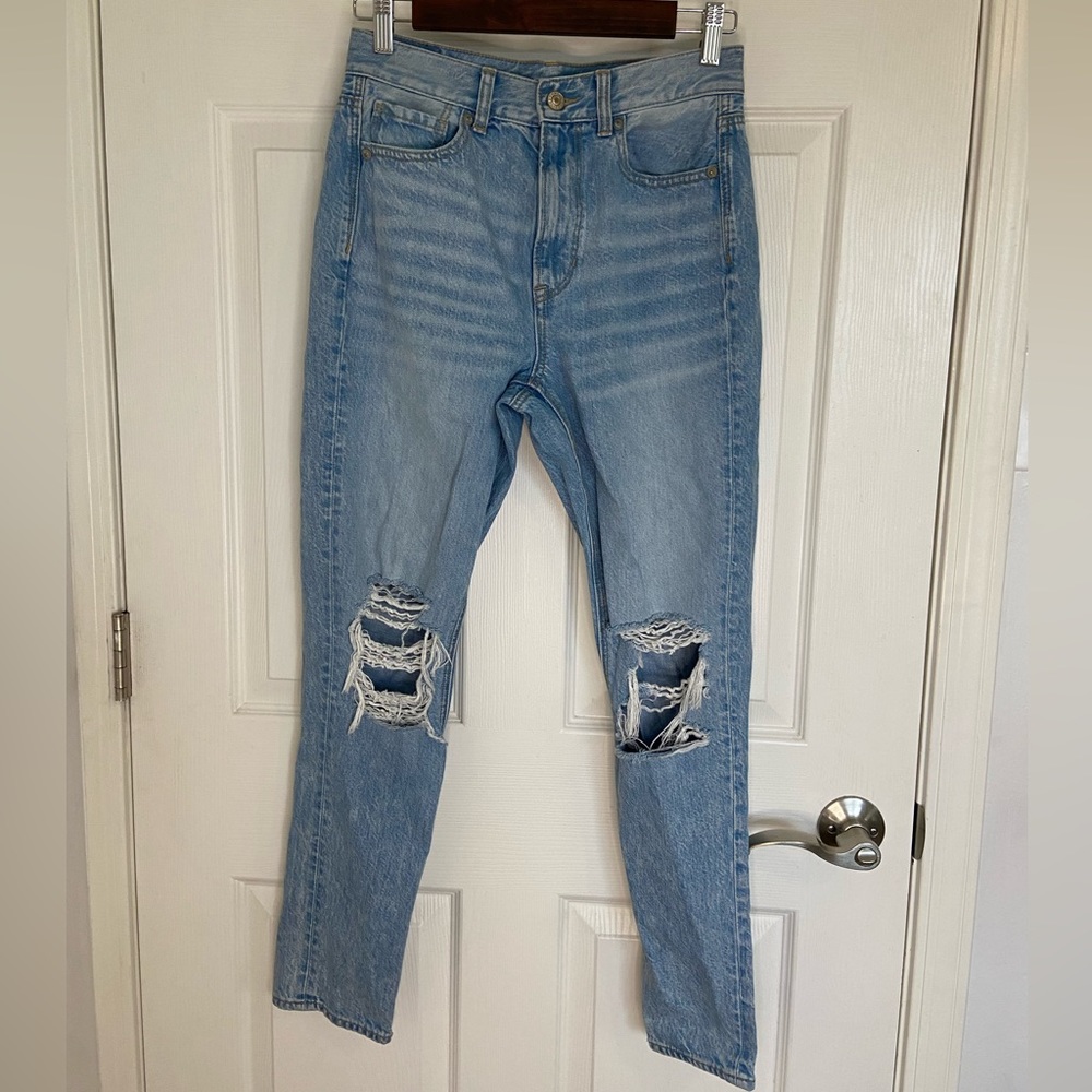 AEO Distressed Mom Jeans Size 2